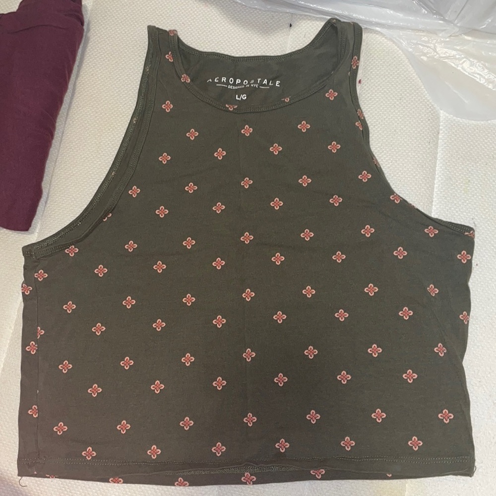 Aeropostale Large crop top. Olive green with pink flower pattern.